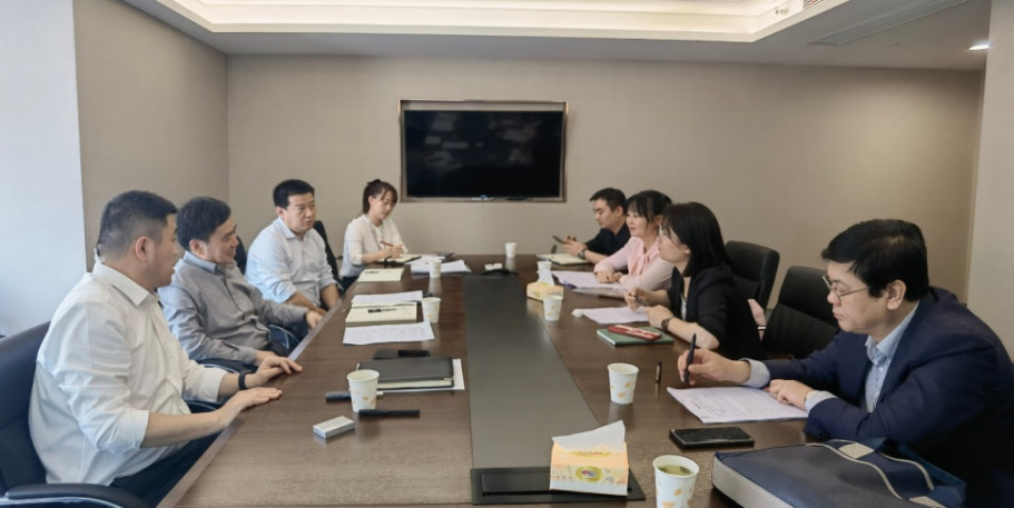 公司與經(jīng)開(kāi)區(qū)管委會(huì)財(cái)政局、經(jīng)開(kāi)渭發(fā)集團(tuán)座談